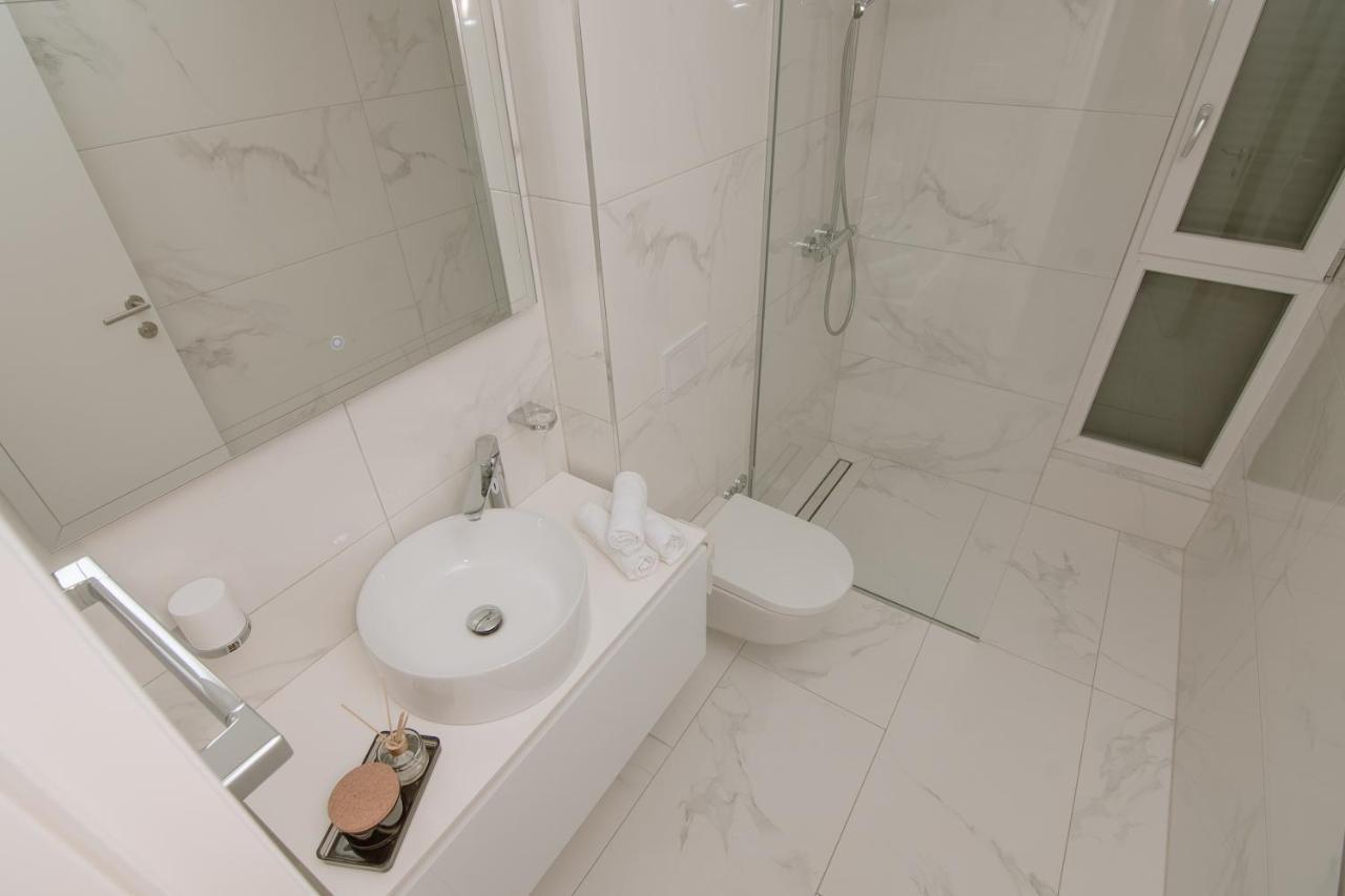 Apartments Adriatic Pearl Трогір Екстер'єр фото