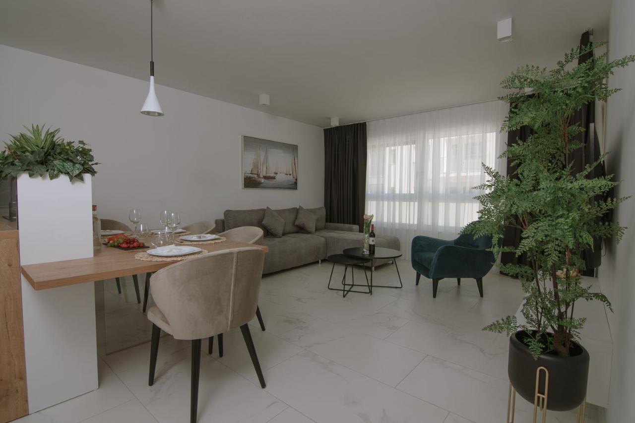 Apartments Adriatic Pearl Трогір Екстер'єр фото
