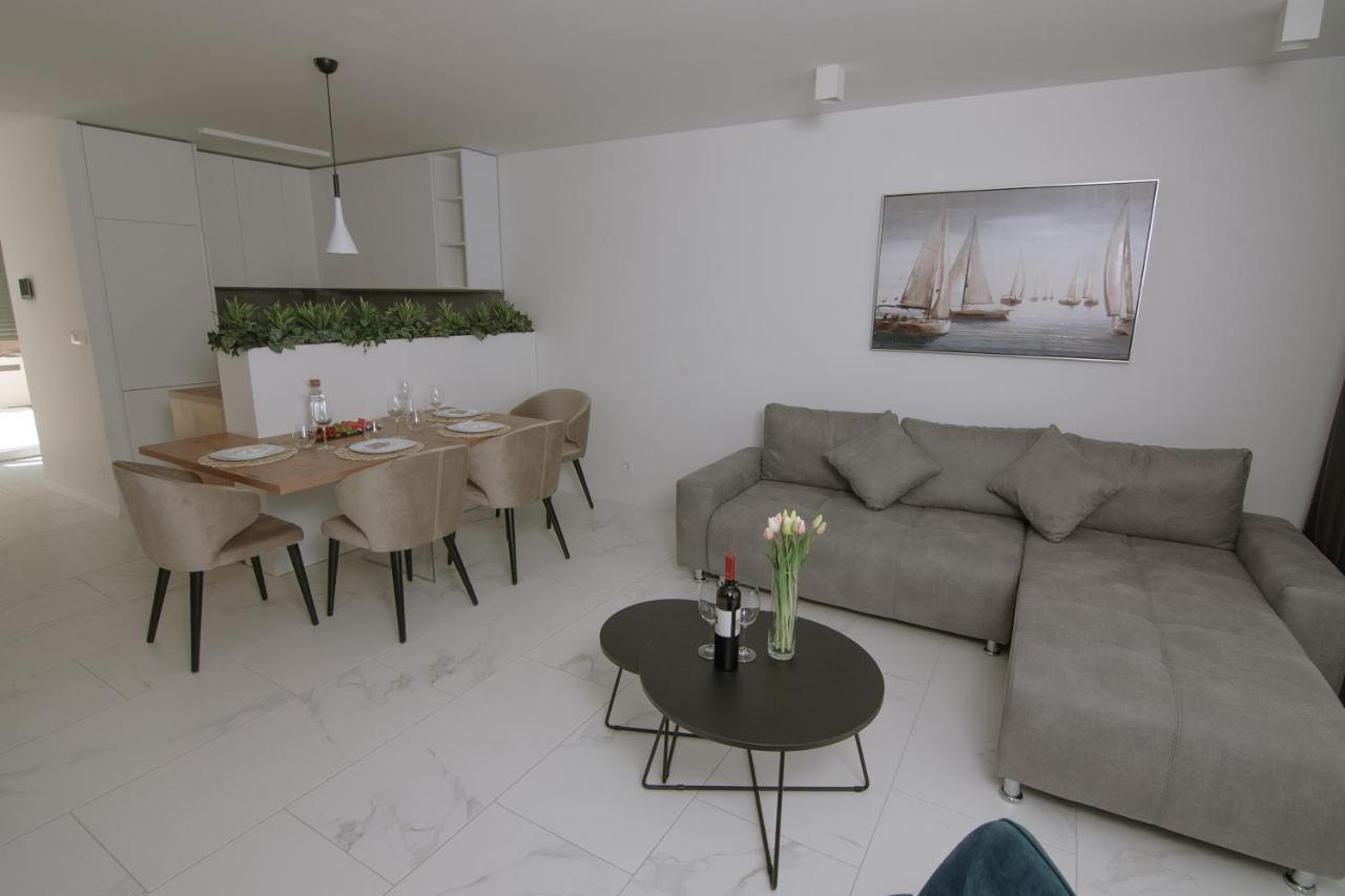 Apartments Adriatic Pearl Трогір Екстер'єр фото