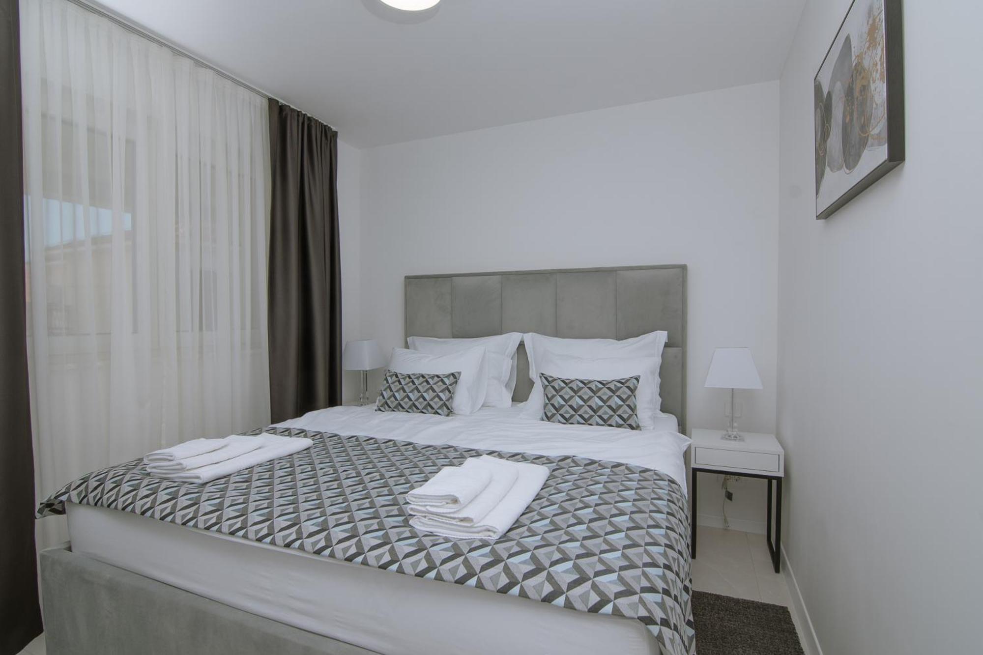 Apartments Adriatic Pearl Трогір Екстер'єр фото