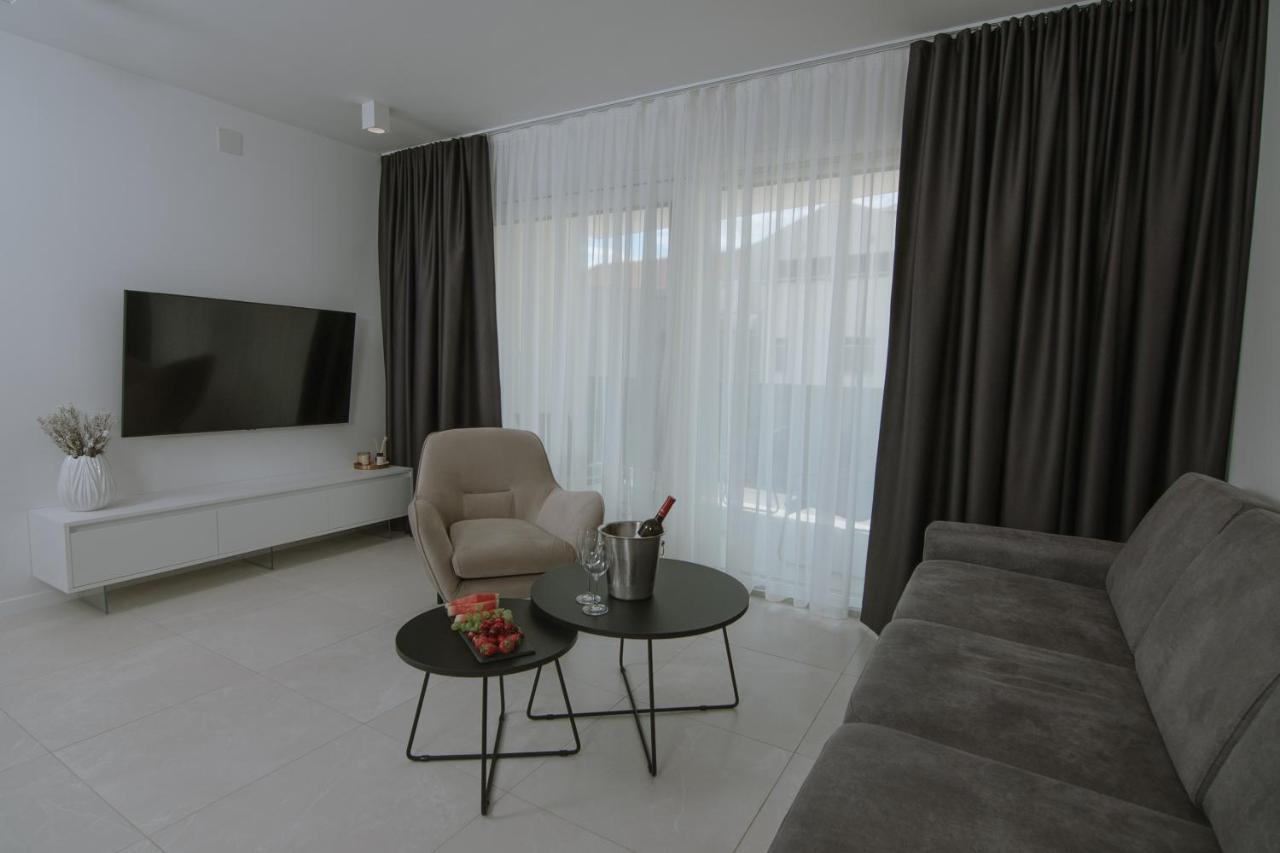 Apartments Adriatic Pearl Трогір Екстер'єр фото